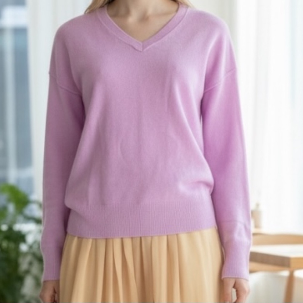 NEW Sofia Cashmere 100% Cashmere Classic Pullover Knit Sweater Lilac SZ M